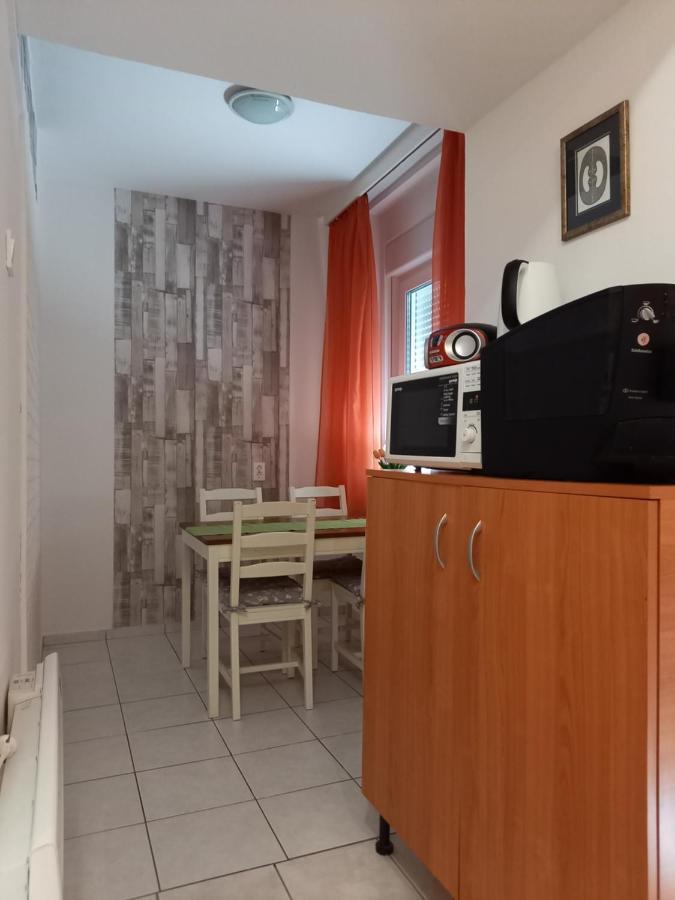 Kardos Apartman Debrecen Exterior foto