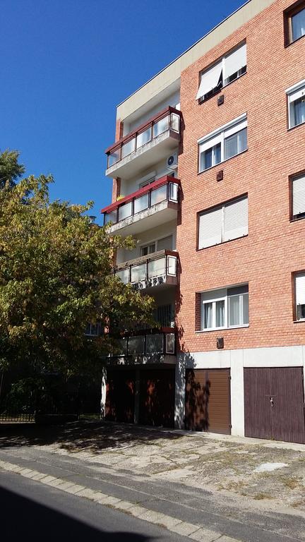 Kardos Apartman Debrecen Exterior foto
